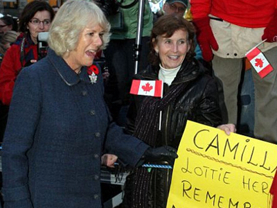 Η Καμίλα βρήκε την συμμαθήτριά της 45χρόνια μετά Η Καμίλα βρήκε την συμμαθήτριά της 45χρόνια μετά